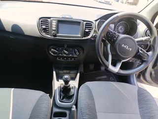 2023 KIA PEGAS 1.4 MANUAL TRANSMISSION IN EXCELLENT CONDITION WITH REVERSE SENSORS AND SPARE KEYS