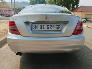 2012 MERCEDES BENZ C180 (204) AUTOMATIC TRANSMISSION IN EXCELLENT CONDITION WITH SPARE KEYS