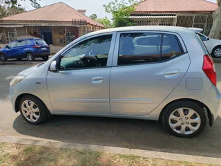 2013 HYUNDAI I10 MANUAL TRANSMISSION 1.2 IN EXCELLENT CONDITION
