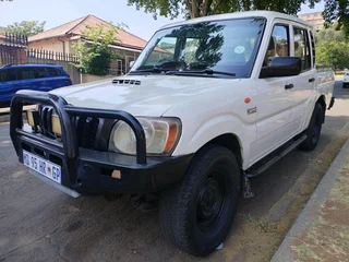 2013 MAHINDRA SCORPIO PICK UP 2.2 DIESEL MANUAL TRANSMISSION IN EXCELLENT CONDITION