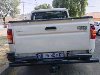 2013 MAHINDRA SCORPIO PICK UP 2.2 DIESEL MANUAL TRANSMISSION IN EXCELLENT CONDITION