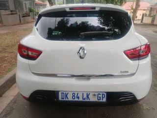 2015 RENAULT CLIO 4 900T MANUAL TRANSMISSION IN EXCELLENT CONDITION