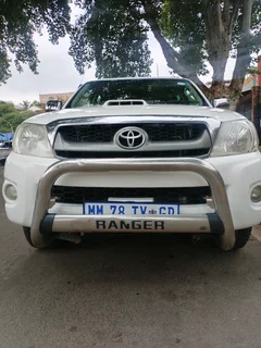 2007 TOYOTA HILUX DOUBLE CAB 3.0 D4D 4X2 MANUAL TRANSMISSION IN EXCELLENT CONDITION