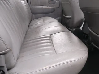 2007 TOYOTA HILUX DOUBLE CAB 3.0 D4D 4X2 MANUAL TRANSMISSION IN EXCELLENT CONDITION