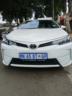 2024 TOYOTA COROLLA PRESTIGE 1.8 MANUAL TRANSMISSION IN EXCELLENT CONDITION WITH REVERSE CAMERA