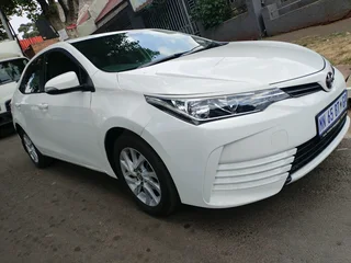 2024 TOYOTA COROLLA PRESTIGE 1.8 MANUAL TRANSMISSION IN EXCELLENT CONDITION WITH REVERSE CAMERA