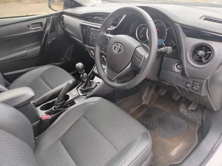 2024 TOYOTA COROLLA PRESTIGE 1.8 MANUAL TRANSMISSION IN EXCELLENT CONDITION WITH REVERSE CAMERA