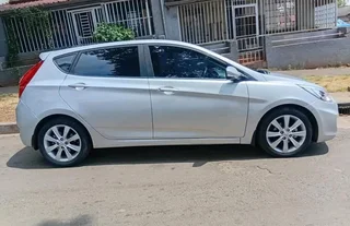 2017 HYUNDAI ACCENT 1.6 AUTOMATIC TRANSMISSION IN EXCELLENT CONDITION WITH REVERSE SENSORS