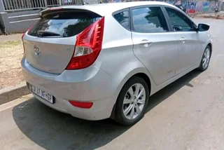 2017 HYUNDAI ACCENT 1.6 AUTOMATIC TRANSMISSION IN EXCELLENT CONDITION WITH REVERSE SENSORS