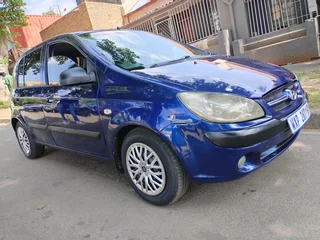 2009 HYUNDAI GETZ 1.4 MANUAL TRANSMISSION IN EXCELLENT CONDITION