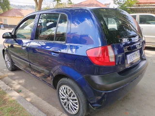 2009 HYUNDAI GETZ 1.4 MANUAL TRANSMISSION IN EXCELLENT CONDITION