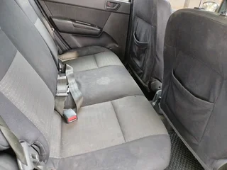 2009 HYUNDAI GETZ 1.4 MANUAL TRANSMISSION IN EXCELLENT CONDITION