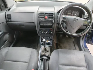 2009 HYUNDAI GETZ 1.4 MANUAL TRANSMISSION IN EXCELLENT CONDITION