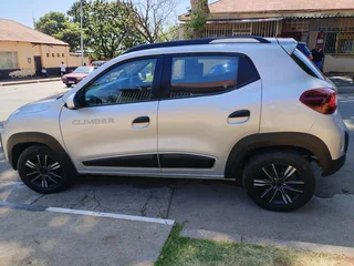 2024 RENAULT KWID CLIMBER 1.0 MANUAL TRANSMISSION IN EXCELLENT CONDITION