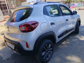 2024 RENAULT KWID CLIMBER 1.0 MANUAL TRANSMISSION IN EXCELLENT CONDITION