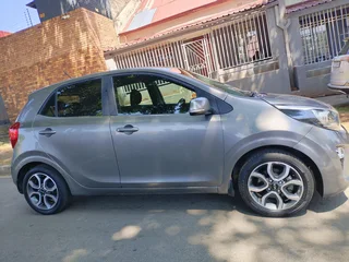 2018 KIA PICANTO 1.0 MANUAL TRANSMISSION IN EXCELLENT CONDITION WITH SPARE KEYS