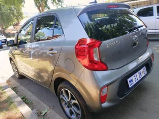 2018 KIA PICANTO 1.0 MANUAL TRANSMISSION IN EXCELLENT CONDITION WITH SPARE KEYS