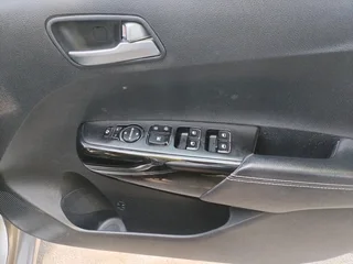 2018 KIA PICANTO 1.0 MANUAL TRANSMISSION IN EXCELLENT CONDITION WITH SPARE KEYS