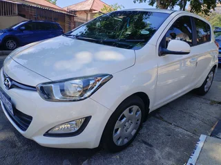 2014 HYUNDAI I20 MANUAL TRANSMISSION 1.4 IN EXCELLENT CONDITION