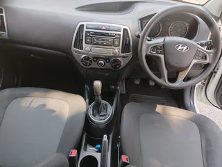 2014 HYUNDAI I20 MANUAL TRANSMISSION 1.4 IN EXCELLENT CONDITION