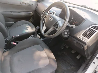 2014 HYUNDAI I20 MANUAL TRANSMISSION 1.4 IN EXCELLENT CONDITION