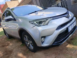 2016 TOYOTA RAV4 MANUAL TRANSMISSION IN EXCELLENT CONDITION WITH REVERSE CAMERA AND SENSORS