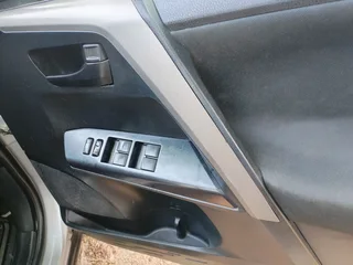 2016 TOYOTA RAV4 MANUAL TRANSMISSION IN EXCELLENT CONDITION WITH REVERSE CAMERA AND SENSORS