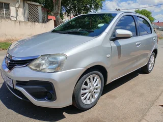 2020 TOYOTA ETIOS HATCHBACK 1.5 MANUAL TRANSMISSION IN EXCELLENT CONDITION WITH SPARE KEYS