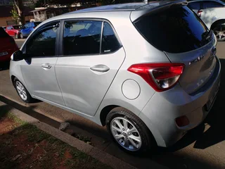 2014 HYUNDAI I10 GRAND 1.2 MANUAL TRANSMISSION IN EXCELLENT CONDITION