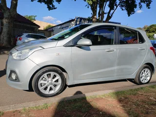 2014 HYUNDAI I10 GRAND 1.2 MANUAL TRANSMISSION IN EXCELLENT CONDITION