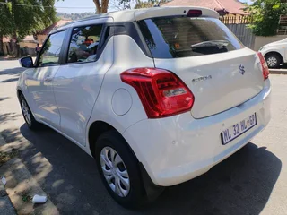 2022 SUZUKI SWIFT 1.2 MANUAL TRANSMISSION IN EXCELLENT CONDITION