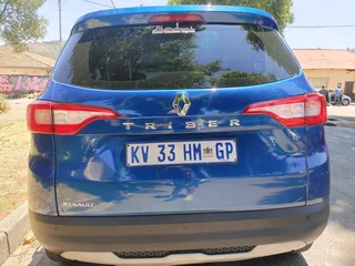 2022 RENAULT TRIBER 1.0 MANUAL TRANSMISSION IN EXCELLENT CONDITION WITH SERVICE BOOK