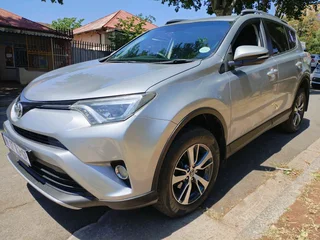 2017 TOYOTA RAV4 AUTOMATIC TRANSMISSION IN EXCELLENT CONDITION