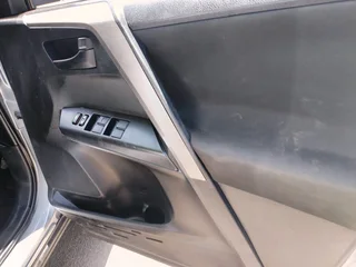 2017 TOYOTA RAV4 AUTOMATIC TRANSMISSION IN EXCELLENT CONDITION