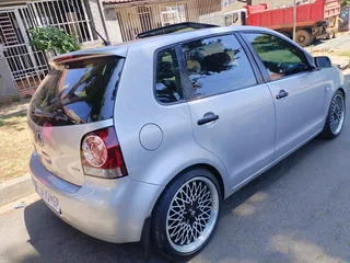 2012 VOLKSWAGEN POLO VIVO 1.4 MANUAL TRANSMISSION IN EXCELLENT CONDITION WITH SUN ROOF