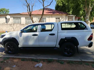 2019 TOYOTA HILUX DOUBLE CAB 2.4 GD6 MANUAL TRANSMISSION IN EXCELLENT CONDITION WITH FULL SERVICE HI