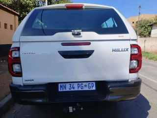 2019 TOYOTA HILUX DOUBLE CAB 2.4 GD6 MANUAL TRANSMISSION IN EXCELLENT CONDITION WITH FULL SERVICE HI