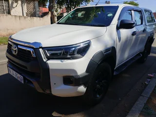 2019 TOYOTA HILUX DOUBLE CAB 2.4 GD6 MANUAL TRANSMISSION IN EXCELLENT CONDITION WITH FULL SERVICE HI