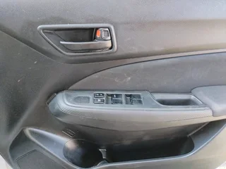 2022 SUZUKI SWIFT 1.2 MANUAL TRANSMISSION IN EXCELLENT CONDITION WITH SERVICE BOOK AND SPARE KEYS