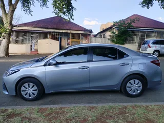 2021 TOYOTA COROLLA QUEST 1.8 MANUAL TRANSMISSION IN EXCELLENT CONDITION WITH SERVICE BOOK