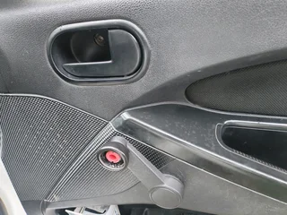 2011 FORD FIGO 1.4 MANUAL TRANSMISSION IN EXCELLENT CONDITION