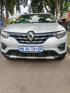 2022 Renault Triber 1.0 Automatic Transmission With Service Book