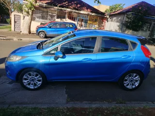 2011 FORD FIESTA 1.4 MANUAL TRANSMISSION IN EXCELLENT CONDITION