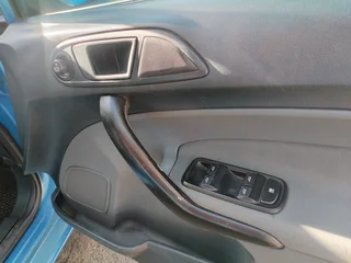 2011 FORD FIESTA 1.4 MANUAL TRANSMISSION IN EXCELLENT CONDITION