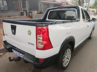 2012 NISSAN NP200 BAKKIE 1.6 IN EXCELLENT CONDITION