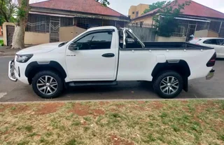 2021 TOYOTA HILUX SINGLE CAB 2.4 GD6 4X2 HI RIDER MANUAL TRANSMISSION IN EXCELLENT CONDITION