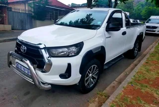 2021 TOYOTA HILUX SINGLE CAB 2.4 GD6 4X2 HI RIDER MANUAL TRANSMISSION IN EXCELLENT CONDITION