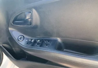 2014 KIA PICANTO MANUAL TRANSMISSION IN EXCELLENT CONDITION WITH SUN ROOF