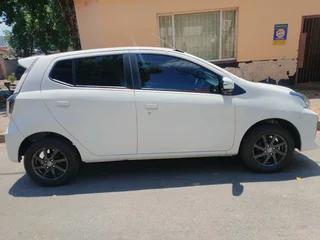 2023 TOYOTA AGYA 1.0 MANUAL TRANSMISSION IN EXCELLENT CONDITION WITH SERVICE BOOK AND SPARE KEYS
