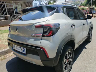 2023 RENAULT KIGER 1.0 TURBO AUTOMATIC TRANSMISSION IN EXCELLENT CONDITION WITH SERVICE BOOK